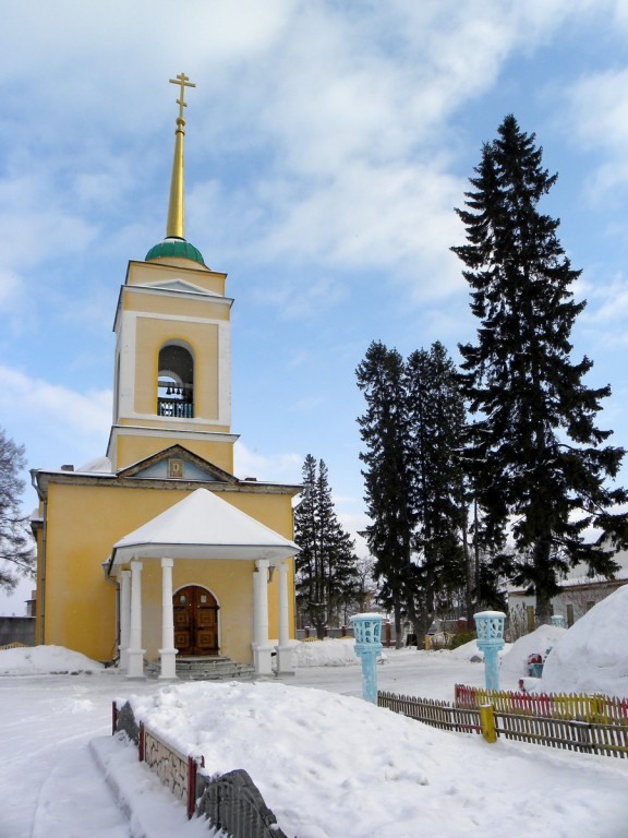 Горный Щит. Церковь Покрова Пресвятой Богородицы. фасады