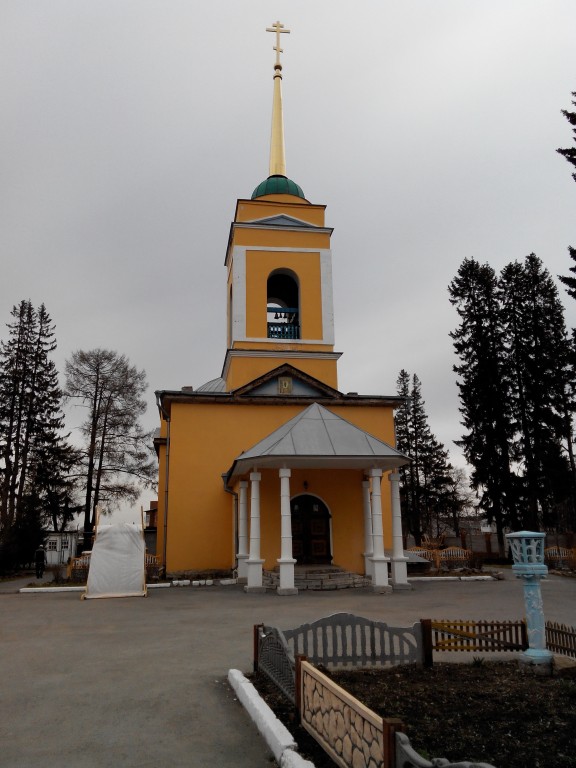 Церковь Покрова Пресвятой Богородицы, Горный Щит (Екатеринбург (МО город Екатеринбург), Свердловская область). фасады