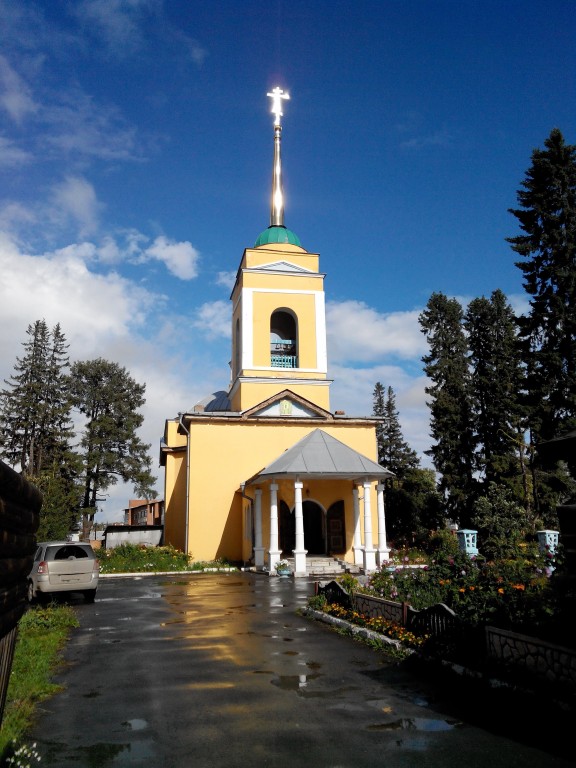 Горный Щит. Церковь Покрова Пресвятой Богородицы. фасады