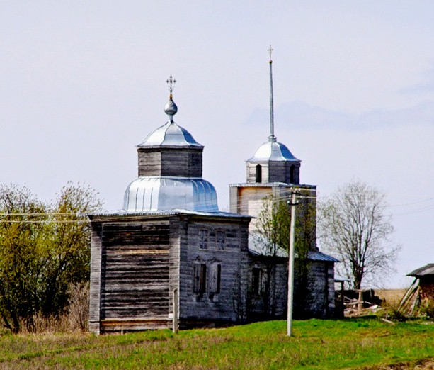 Часовня Николая Чудотворца, Березник (Сыктывдинский район, Республика Коми). общий вид в ландшафте
