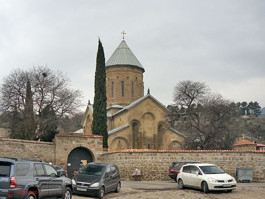 Монастырь Нины равноапостольной (Самтавро), Мцхета (Мцхета-Мтианети, Грузия). фасады