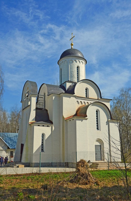 Церковь Покрова Пресвятой Богородицы, Шереметьевский (Мытищинский городской округ и гг. Долгопрудный, Лобня, Московская область). фасады