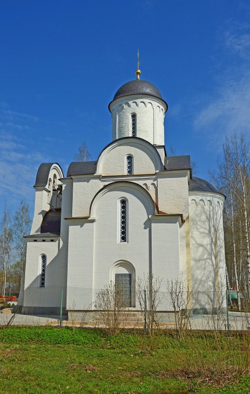 Церковь Покрова Пресвятой Богородицы, Шереметьевский (Мытищинский городской округ и гг. Долгопрудный, Лобня, Московская область). фасады