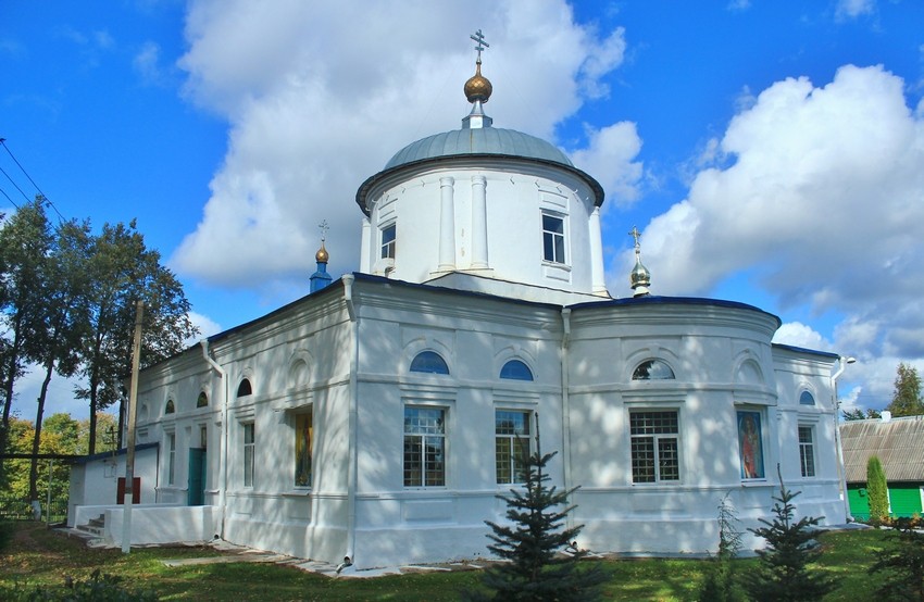 Дно. Церковь Михаила Архангела. фасады