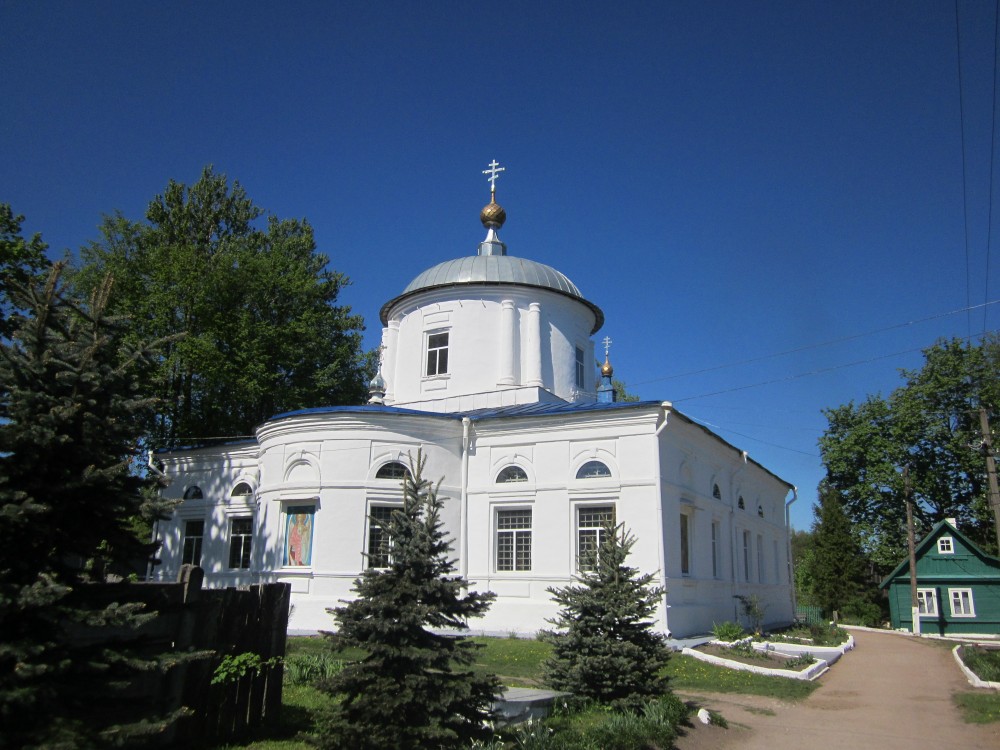 Дно. Церковь Михаила Архангела. фасады