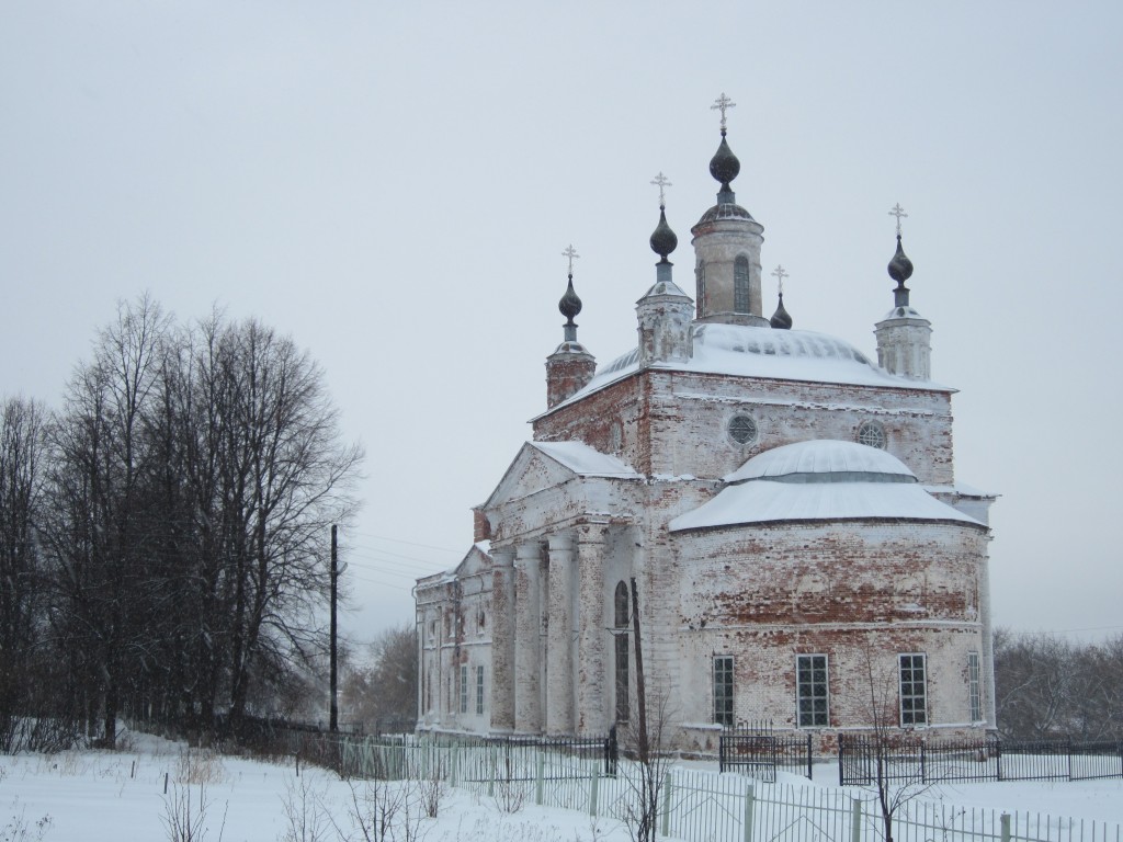 Горбатов. Церковь Троицы Живоначальной. фасады