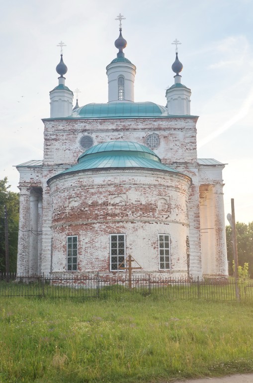 Горбатов. Церковь Троицы Живоначальной. фасады