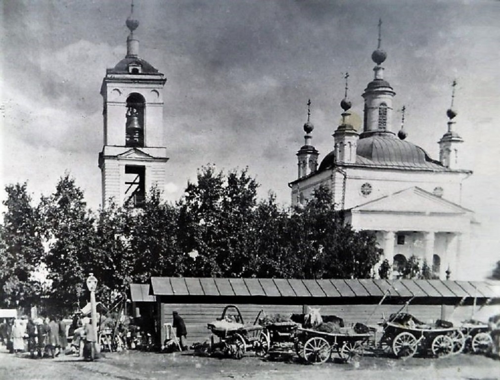 Церковь Троицы Живоначальной, Горбатов (Павловский район, Нижегородская область). архивная фотография, Фото с http://hramgorbatov.blogspot.com/