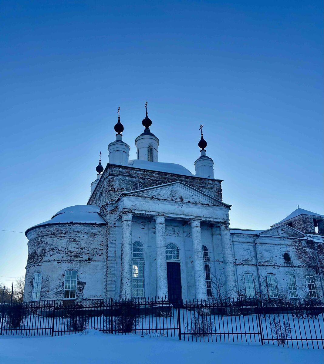 Церковь Троицы Живоначальной, Горбатов (Павловский район, Нижегородская область). архитектурные детали