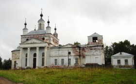 Горбатов. Церковь Троицы Живоначальной