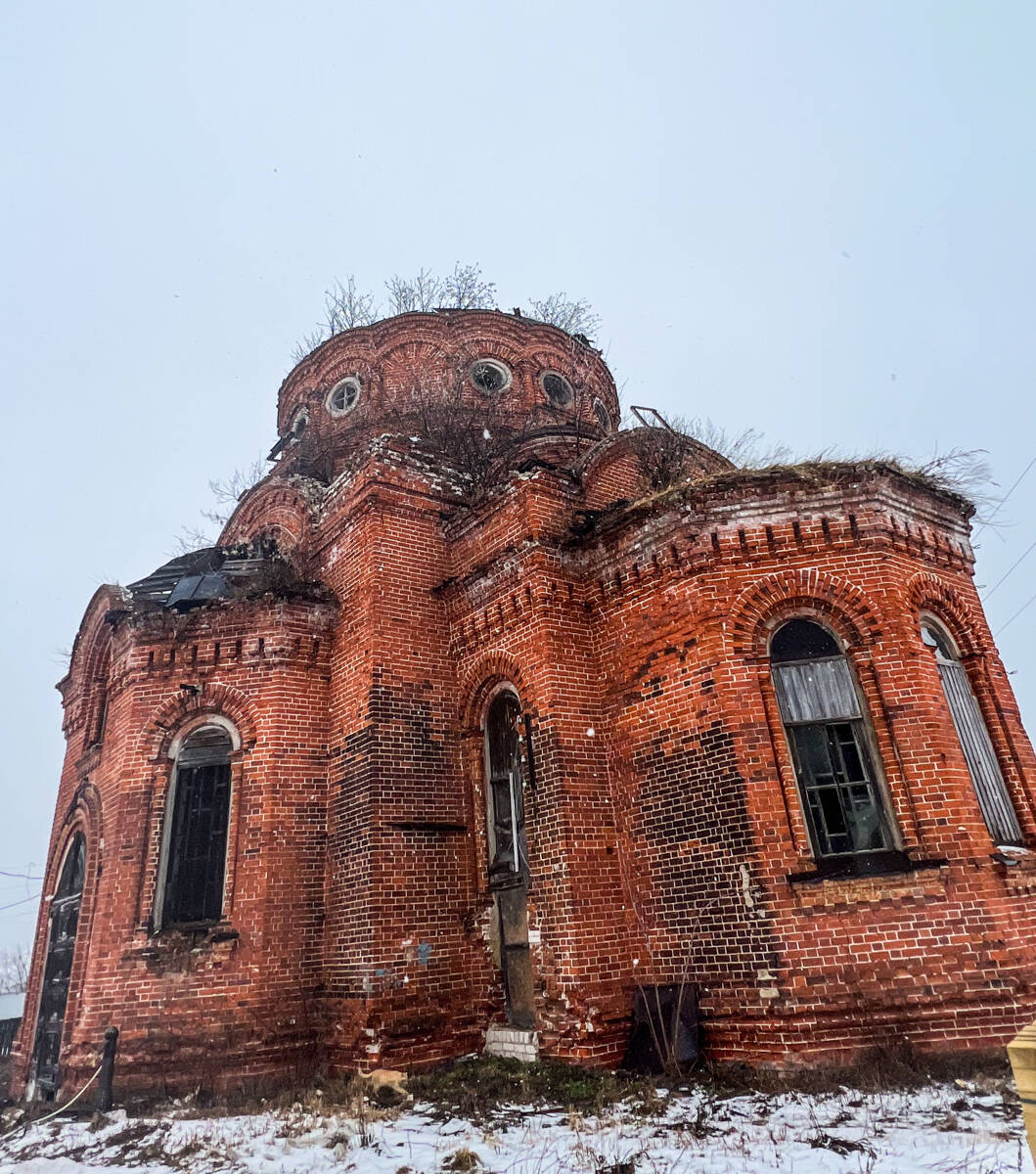 Церковь Успения Пресвятой Богородицы, Горбатов (Павловский район, Нижегородская область). фасады