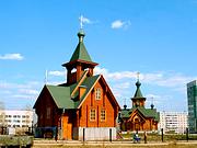 Церковь Преображения Господня, Храм на заднем фоне. На переднем - здание воскресной школы и иконописной мастерской. Между ними сейчас строится большой собор.<br>, Сыктывкар, Сыктывкар, город, Республика Коми