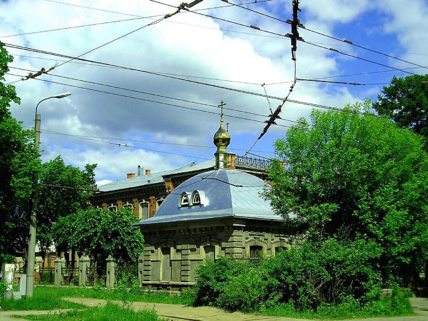 Часовня Происхождения Честных Древ Креста Господня при Второй городской больнице, Иваново (Иваново, город, Ивановская область). общий вид в ландшафте