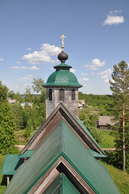 Церковь Троицы Живоначальной, Троицкое (Воскресенский район, Нижегородская область). архитектурные детали, Вид с колокольни