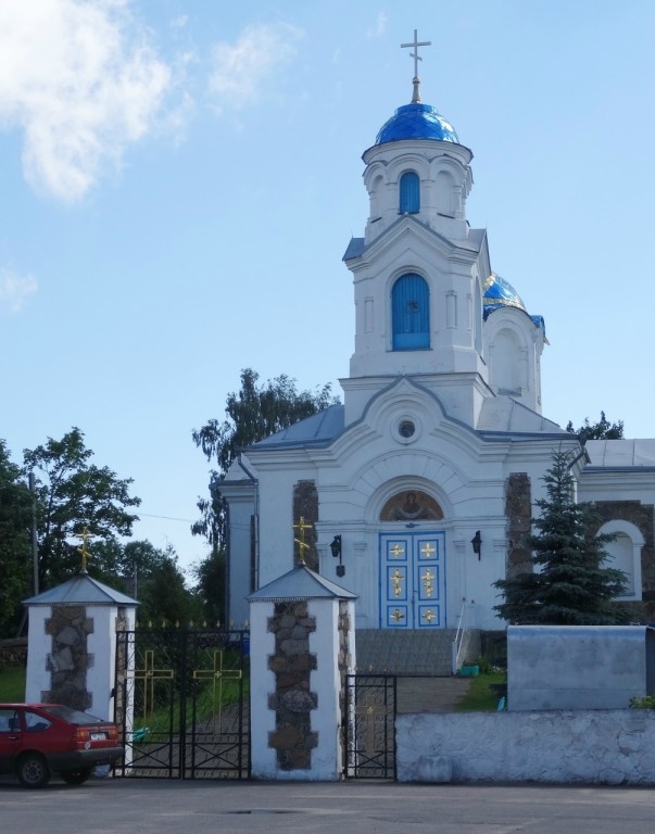 Церковь Покрова Пресвятой Богородицы, Красное (Молодечненский район, Беларусь, Минская область). фасады