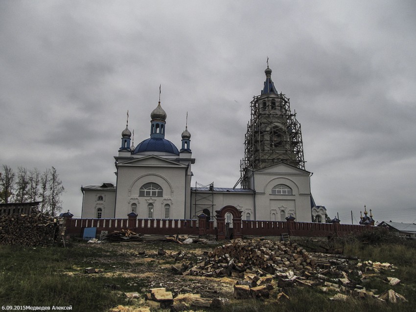 Церковь Успения Пресвятой Богородицы, Новоуткинск (Первоуральск (ГО Первоуральск), Свердловская область). фасады