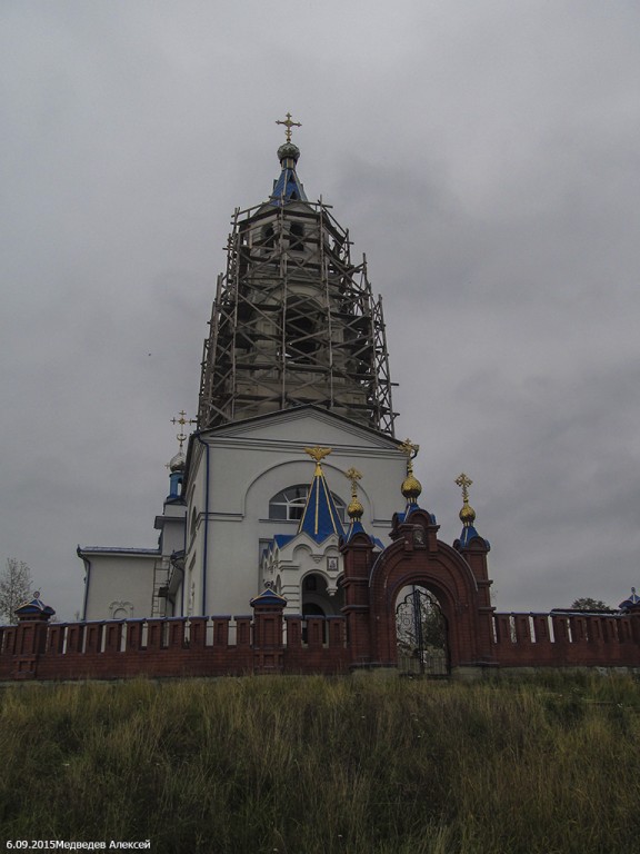 Церковь Успения Пресвятой Богородицы, Новоуткинск (Первоуральск (ГО Первоуральск), Свердловская область). фасады