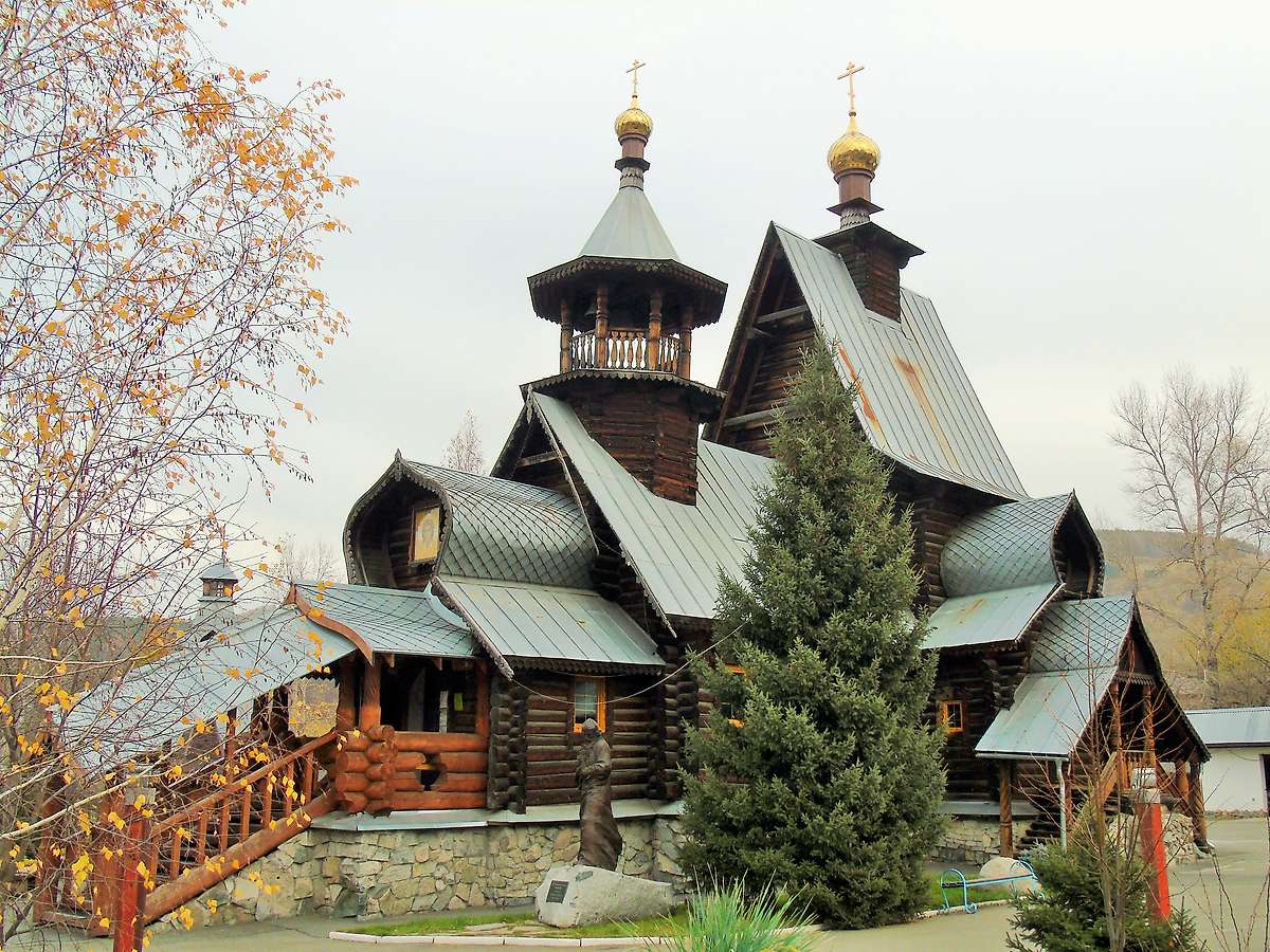 фасады. Кафедральный собор Макария Алтайского (Глухарева), Горно-Алтайск (Горно-Алтайск, город, Республика Алтай)