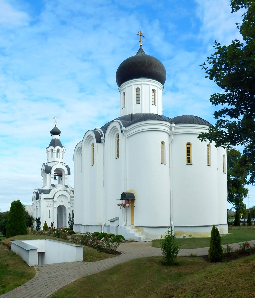 Церковь Воздвижения Креста Господня (новая), Святая Воля (Ивацевичский район, Беларусь, Брестская область). фасады