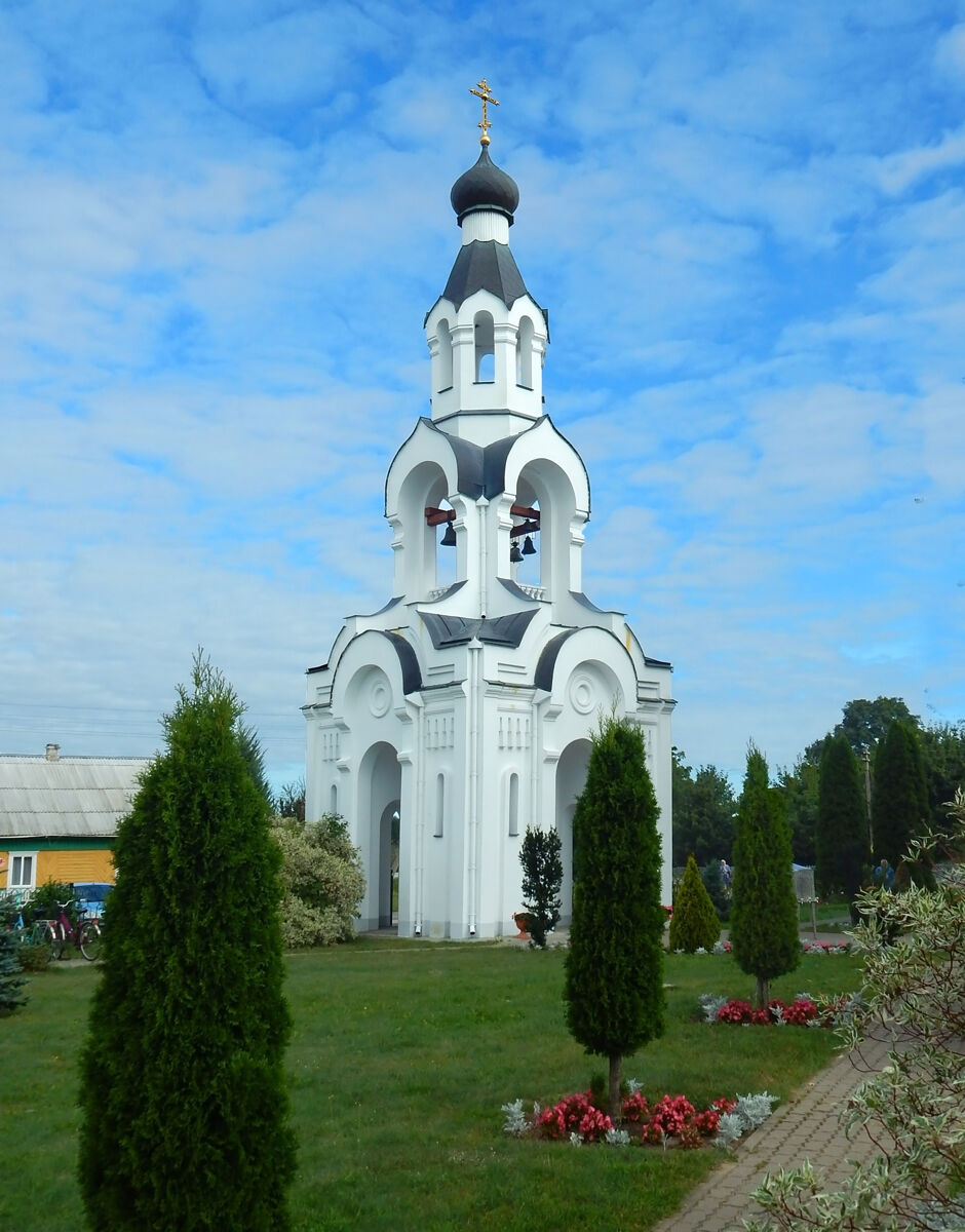 Церковь Воздвижения Креста Господня (новая), Святая Воля (Ивацевичский район, Беларусь, Брестская область). фасады