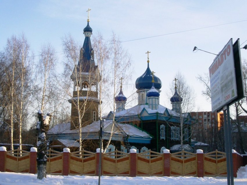 Томск. Церковь Успения Пресвятой Богородицы. общий вид в ландшафте, вид с юго-запада