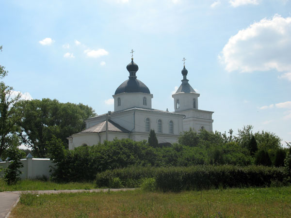 Сенница. Церковь Петра и Павла. фасады