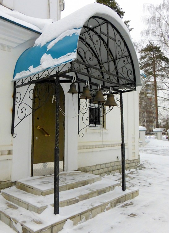 Церковь Луки Евангелиста, Тверь (Тверь, город, Тверская область). дополнительная информация, Звонница