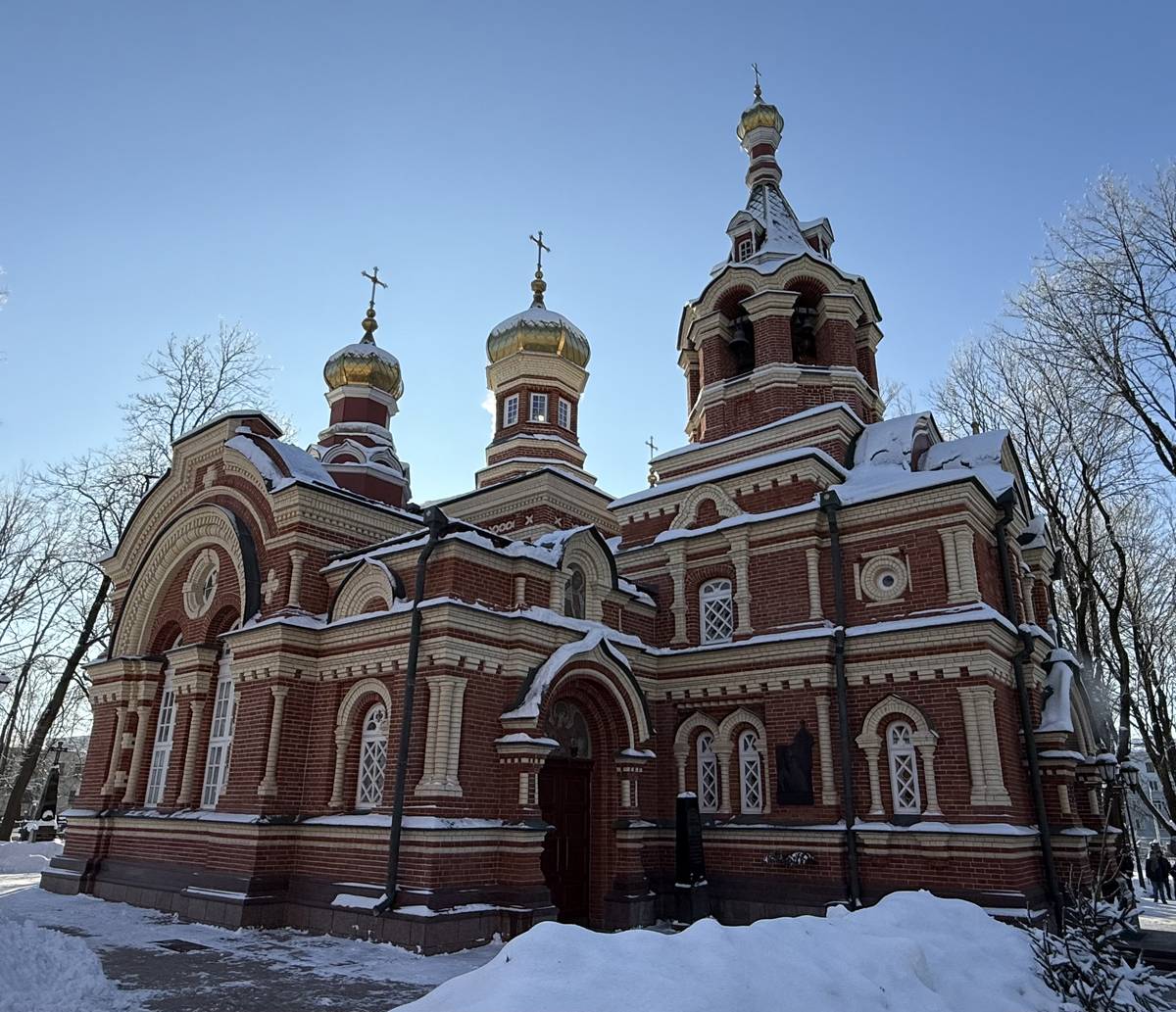 Вид с северо-запада, фасады. Церковь Александра Невского на военном кладбище, Минск (Минск, город, Беларусь, Минская область)