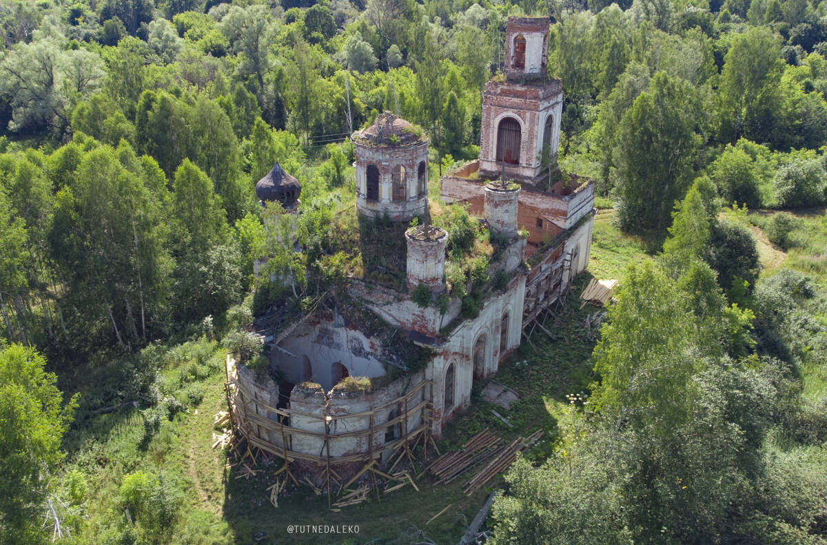 Церковь Воздвижения Креста Господня, Зеленцово (Вачский район, Нижегородская область). фасады