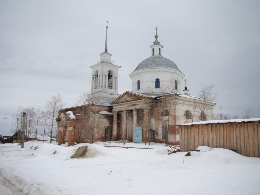 Церковь Рождества Христова, Липовское (Режевской район (Режевской ГО), Свердловская область). фасады, Вид храма с южной стороны, после выполнения части фасадных работ.