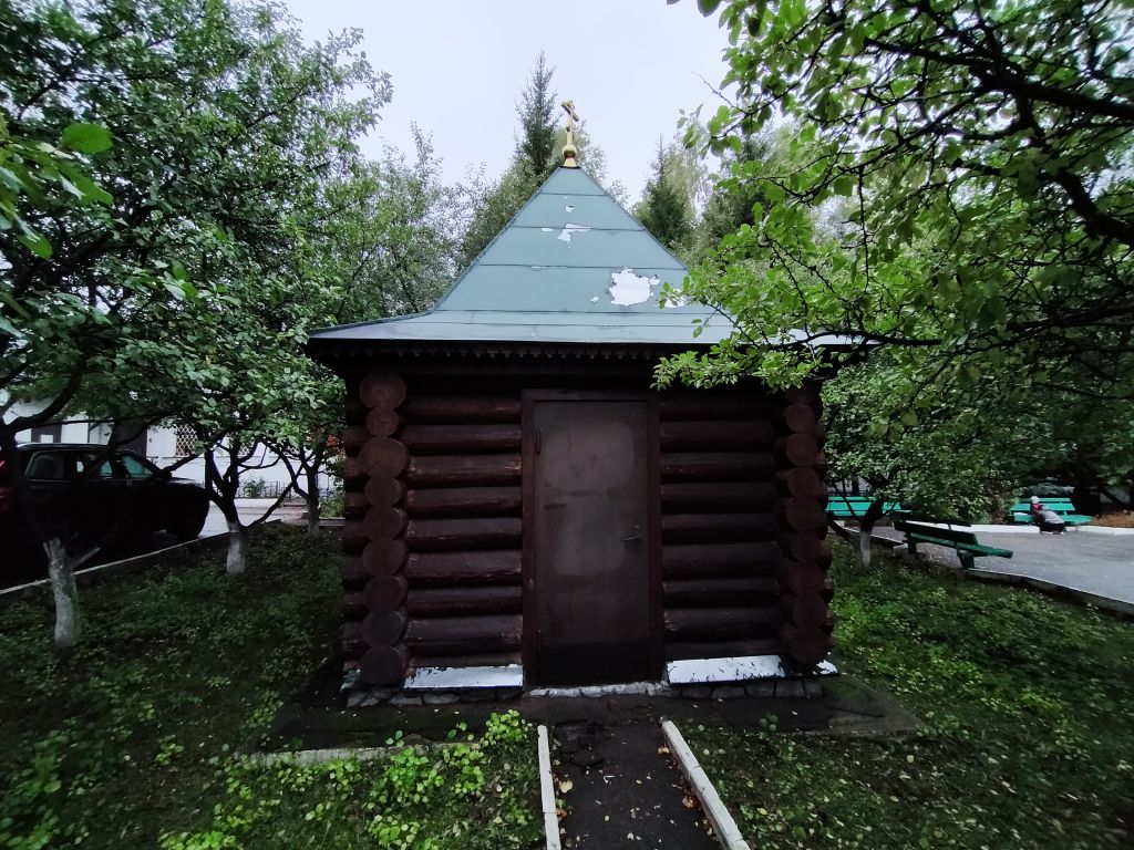 Церковь Богоявления Господня, Бородино (Мытищинский городской округ и гг. Долгопрудный, Лобня, Московская область). дополнительная информация, колодец