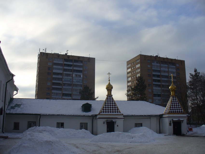 Московский район. Кизический Введенский монастырь. Церковь Девяти Мучеников Кизических. фасады