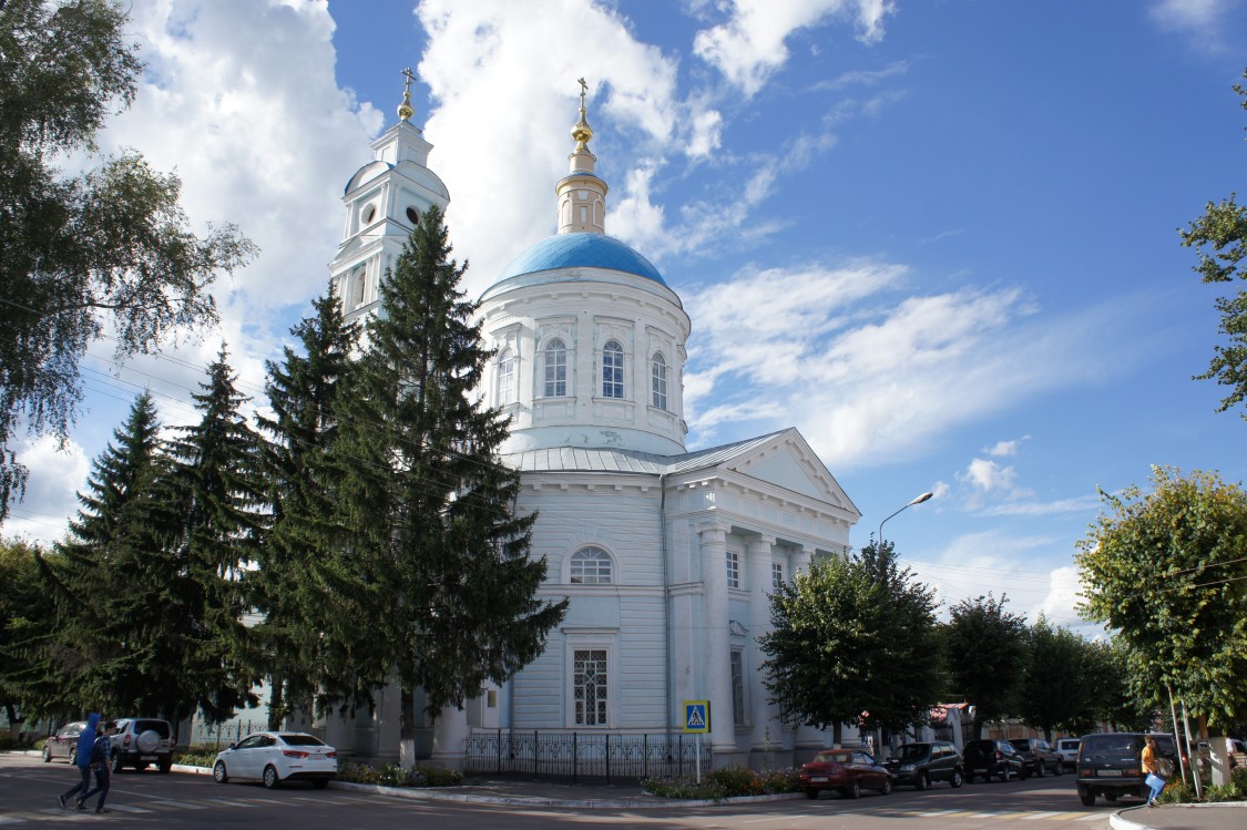 Кафедральный собор Покрова Пресвятой Богородицы, Рыльск (Рыльский район, Курская область). фасады