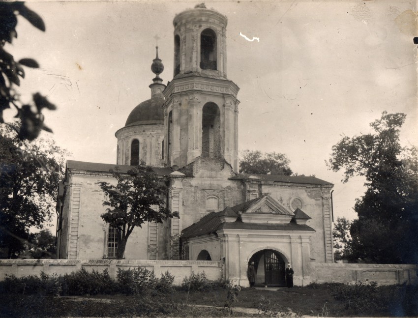 Суджа. Церковь Троицы Живоначальной и Вознесения Господня. архивная фотография, Фото храма в послевоенные годы. 1954 г.