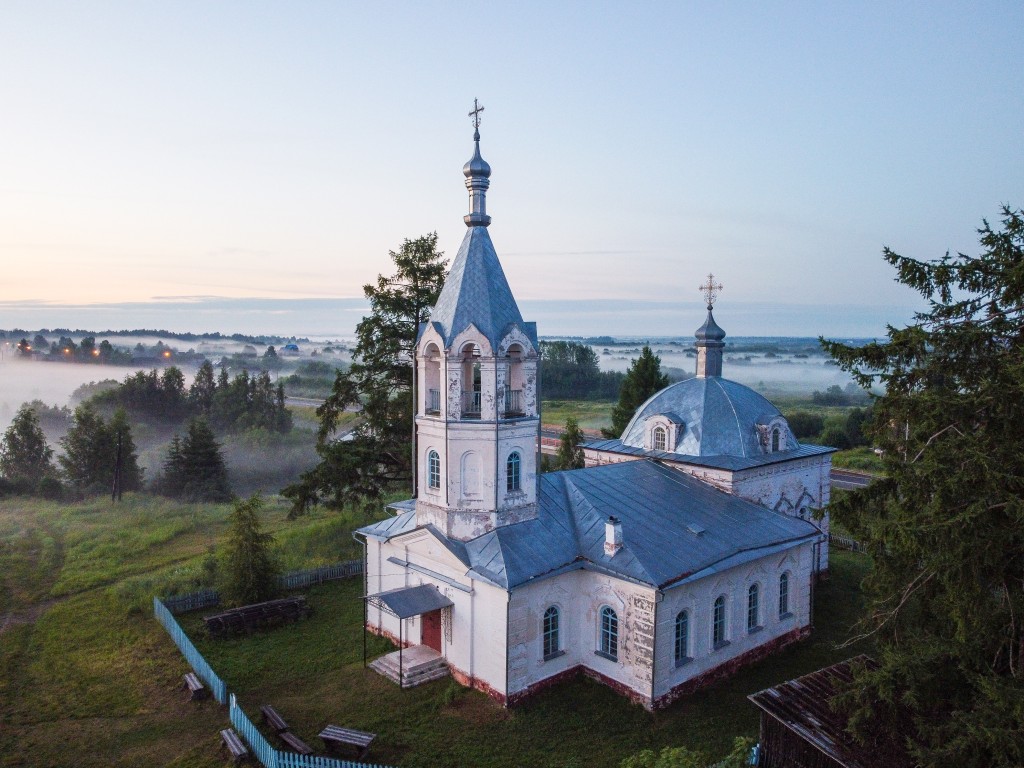 Церковь Петра и Павла, Петровская (Шенкурский район, Архангельская область). фасады