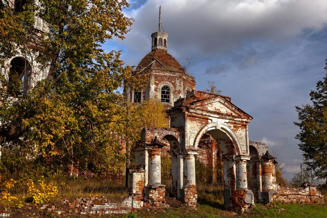 Порздни. Церковь Спаса Преображения. фасады