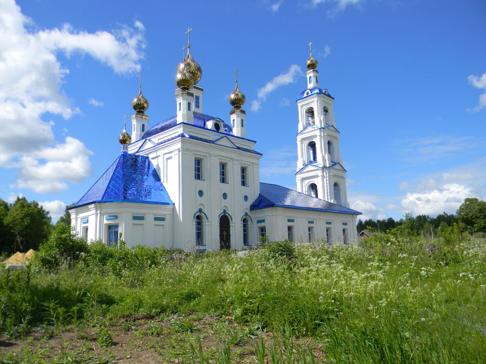 Добрица. Церковь Покрова Пресвятой Богородицы. фасады