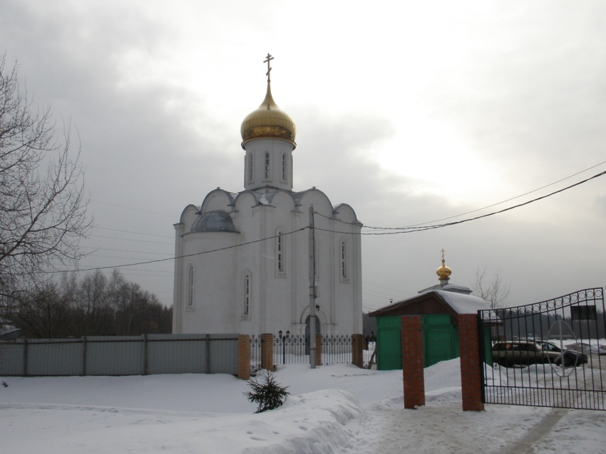 Балашиха. Церковь Воскресения Словущего. общий вид в ландшафте, Вид с северо-востока