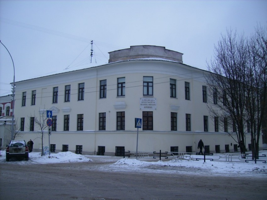 Домовая церковь Покрова Пресвятой Богородицы и Александры Римской при бывшей женской гимназии, Вологда (Вологда, город, Вологодская область). фасады