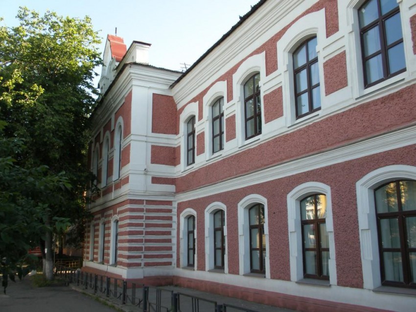 Домовая церковь Покрова Пресвятой Богородицы и Александры Римской при бывшей женской гимназии, Вологда (Вологда, город, Вологодская область). фасады