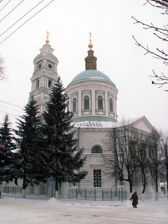 Рыльск часы. Храм Покрова Пресвятой Богородицы (Рыльск).