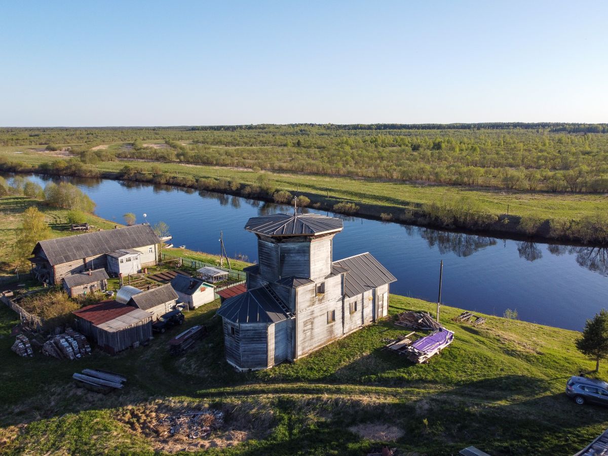 Церковь Владимирской иконы Божией Матери, Волость (Меландово) (Холмогорский район, Архангельская область). общий вид в ландшафте