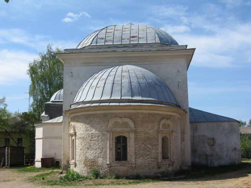 Торжок. Церковь Василия Великого. фасады