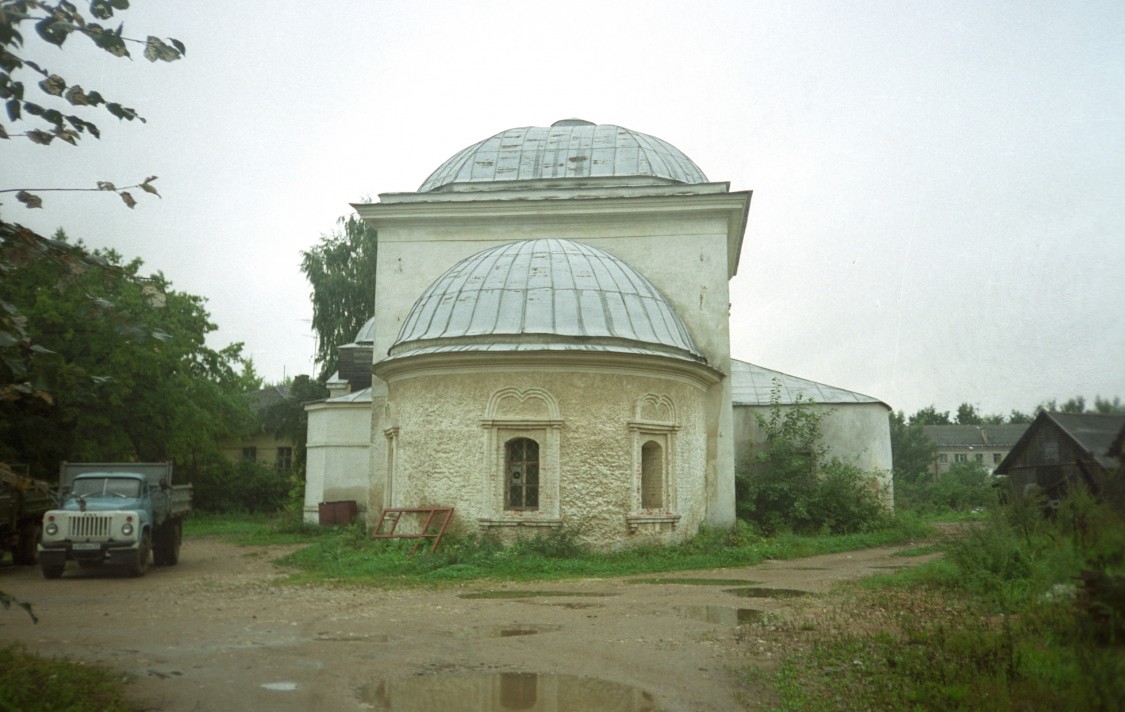 Торжок. Церковь Василия Великого. фасады