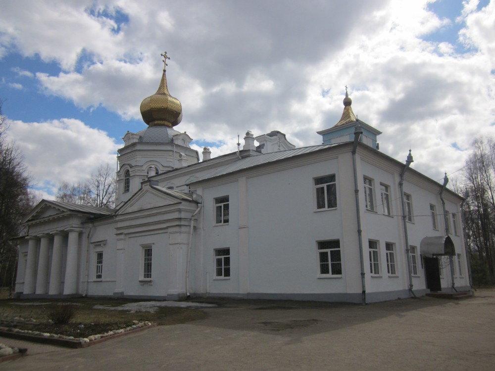 Боровичи. Кафедральный собор Успения Пресвятой Богородицы. фасады