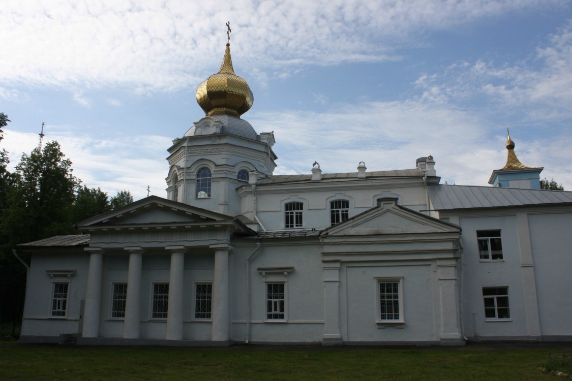 Боровичи. Кафедральный собор Успения Пресвятой Богородицы. фасады