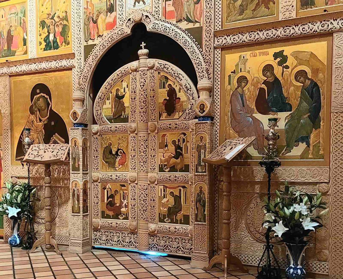Церковь Троицы Живоначальной, Минск (Минск, город, Беларусь, Минская область). интерьер и убранство, Царские врата