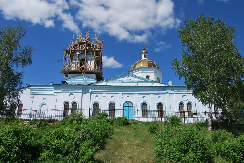 Полевской. Церковь Троицы Живоначальной. фасады