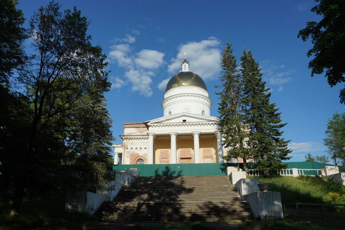 Собор Троицы Живоначальной, Боровичи (Боровичский район, Новгородская область). фасады
