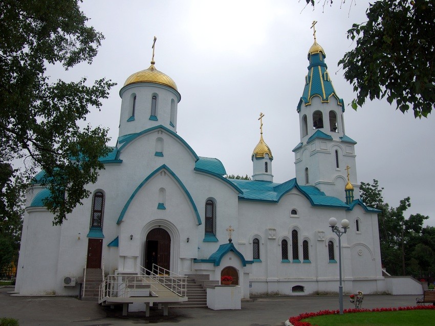 Южно-Сахалинск. Собор Воскресения Христова. фасады